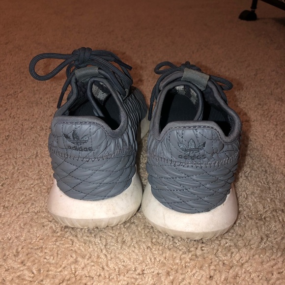 Adidas running shoe - Picture 3 of 4